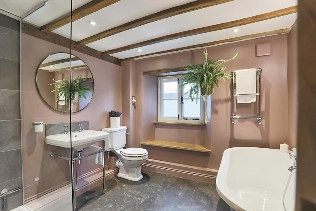 Luxury Cotswold Cottage With Hot Tub In Stow On The Wold! Eksteriør bilde
